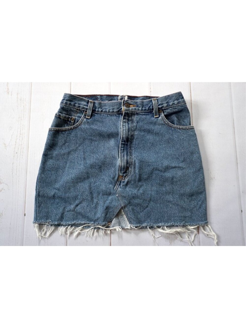Levi's Women's Relaxed Fit Denim Mini Skirt - Size M - Picture 1 of 8